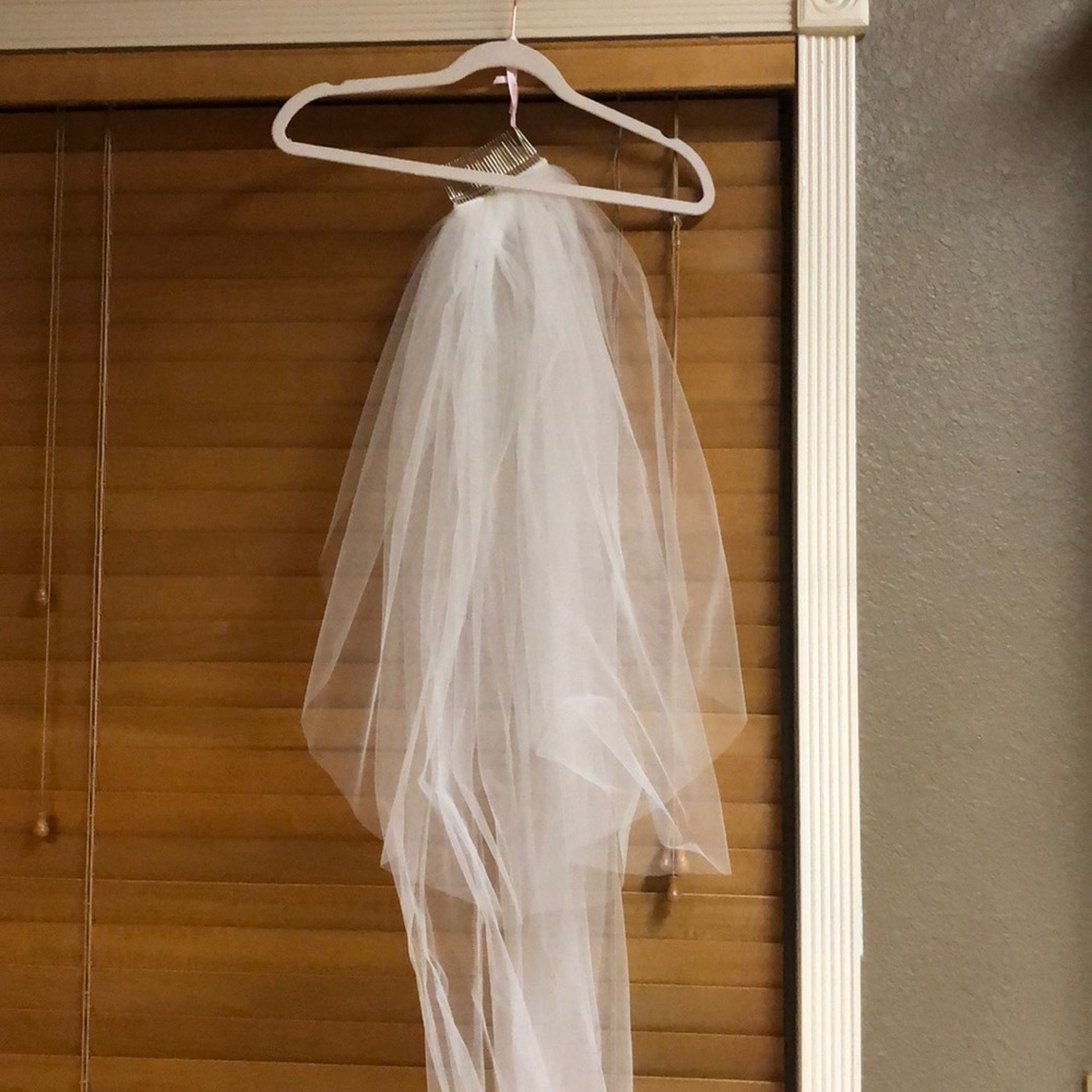 En Vogue Bridal Wedding Veil